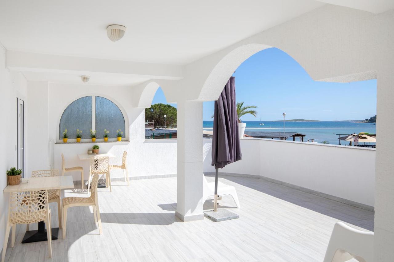 Apartments And Rooms Jakic Medulin Exterior foto