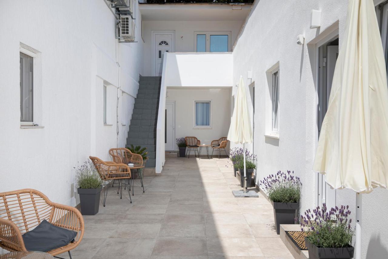 Apartments And Rooms Jakic Medulin Exterior foto