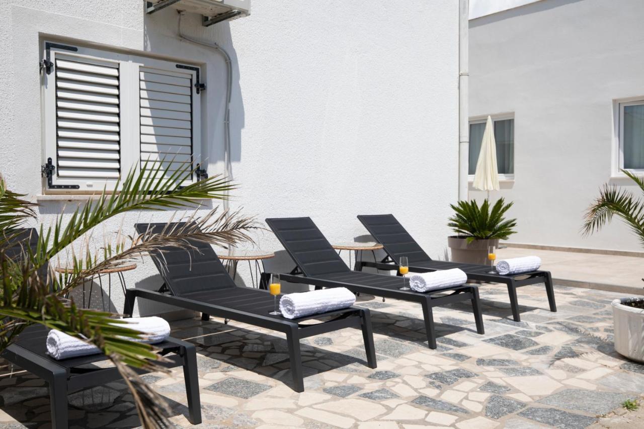 Apartments And Rooms Jakic Medulin Exterior foto